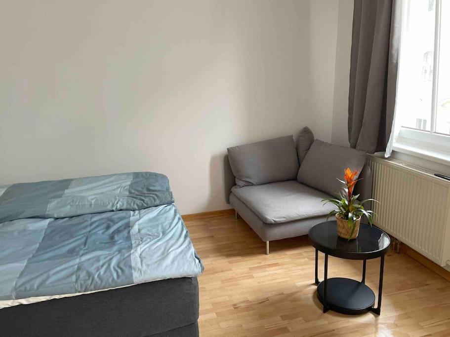 Apartment Next To Mariahilferstrasse Wien Exteriör bild